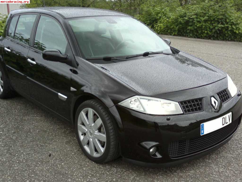 Se vende megane sport ( 225 cv. ) 5p.