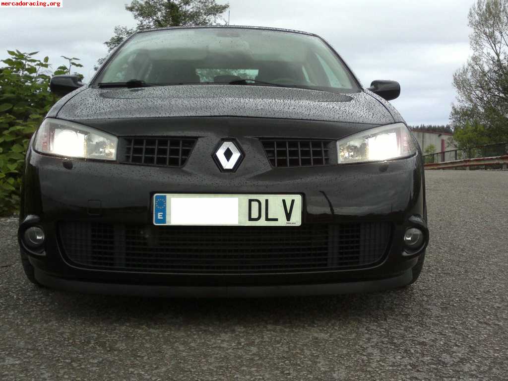 Se vende megane sport ( 225 cv. ) 5p.