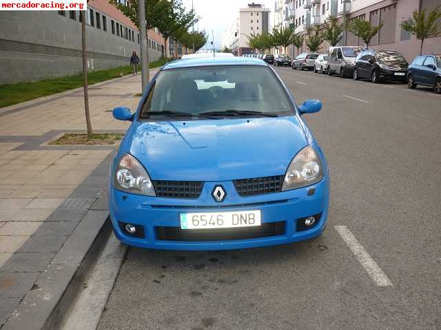 Renault clio sport team