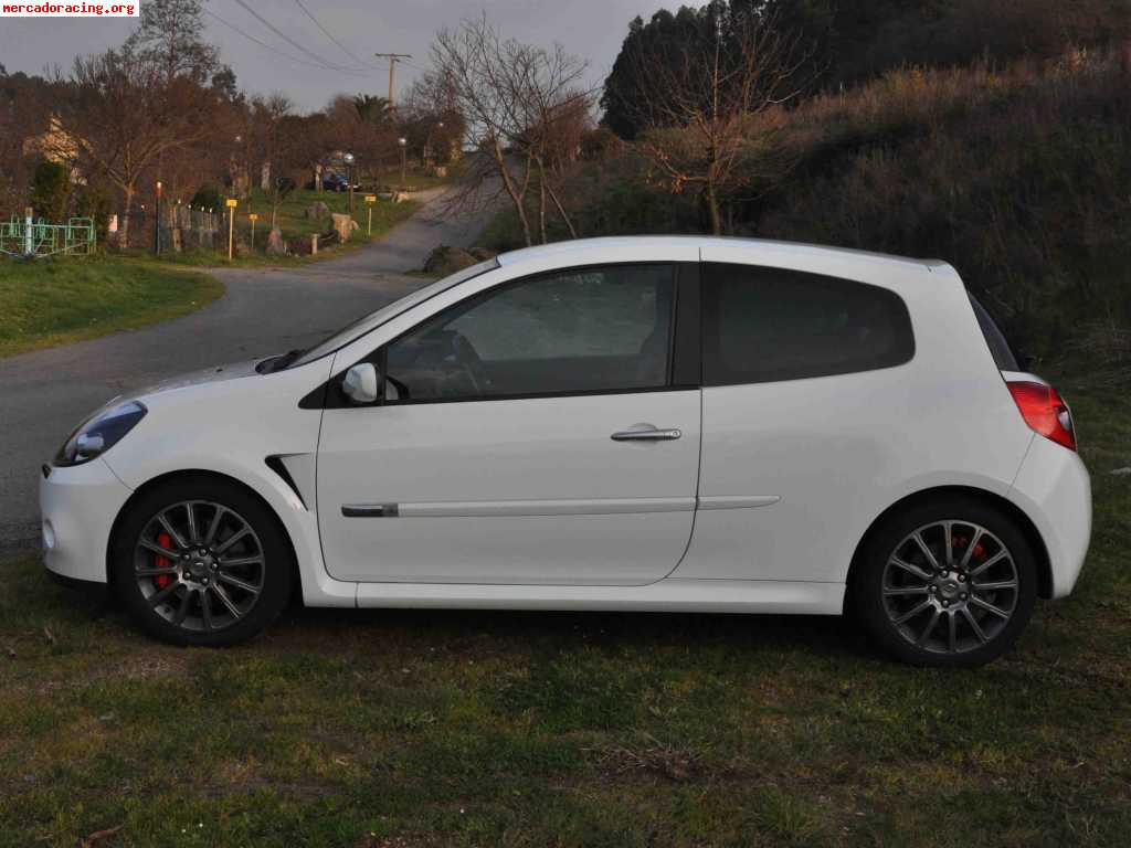 Renault clio sport r27 f1 team