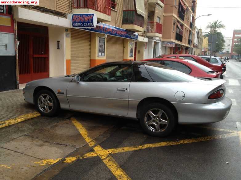 Camaro z28 con motor de corvette