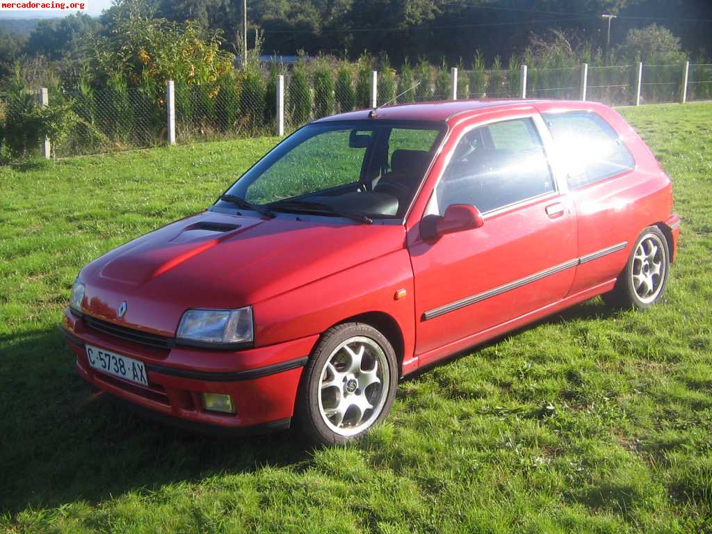 Clio 16v año 91.  4500eu negociables