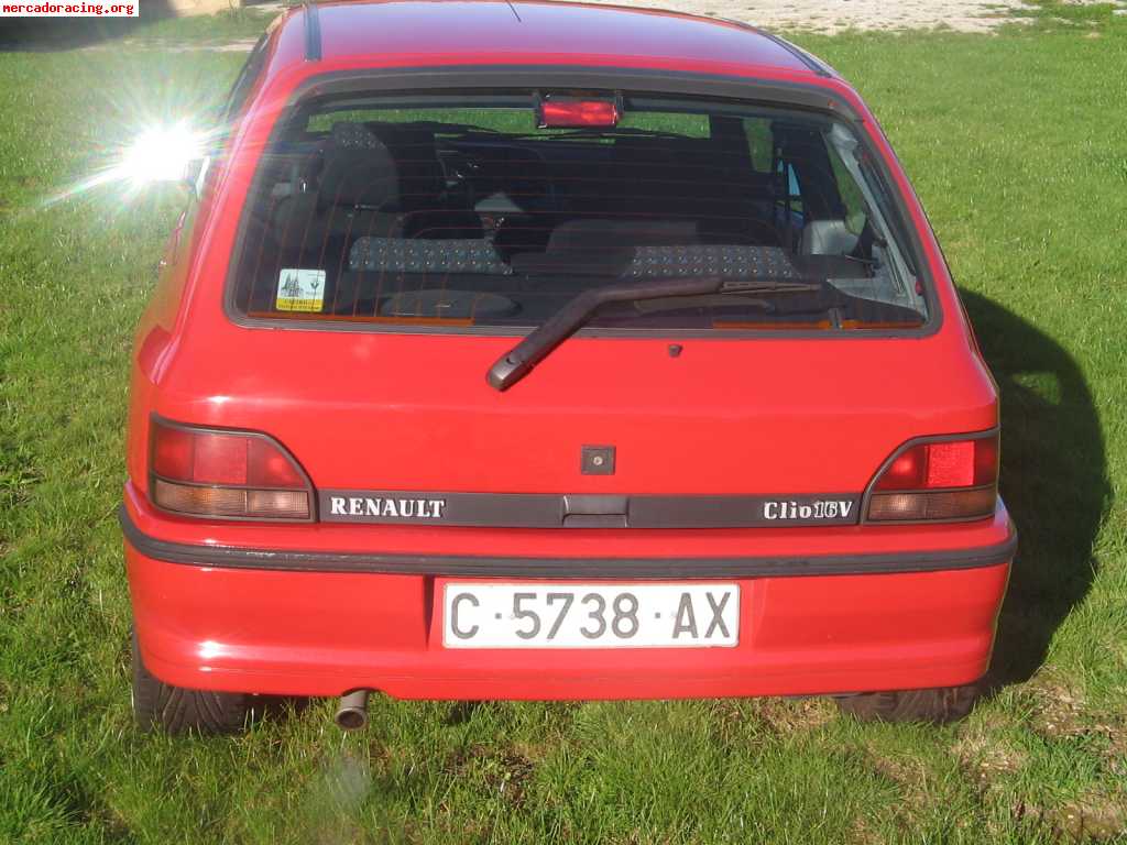 Clio 16v año 91.  4500eu negociables