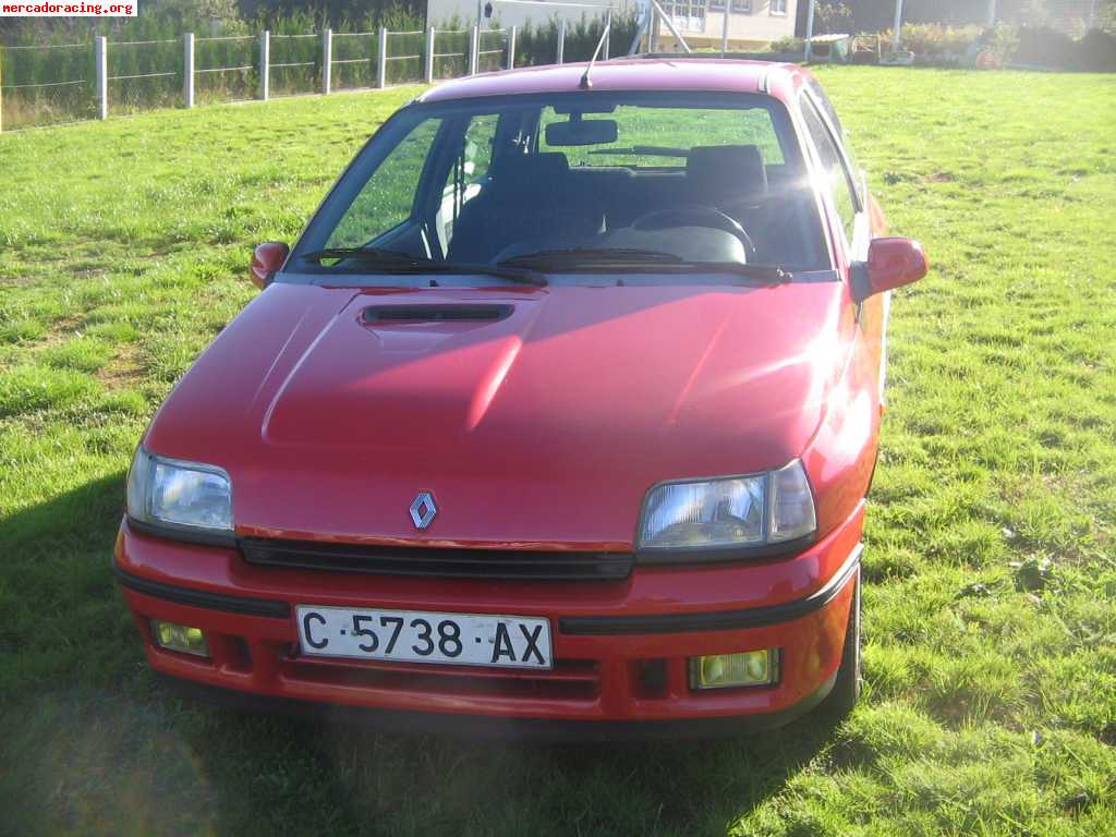 Clio 16v año 91.  4500eu negociables