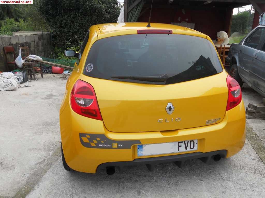 Renault clio sport f1 r27