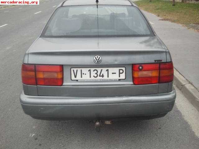 Se vende o se cambia  passat tdi 90cv limusine