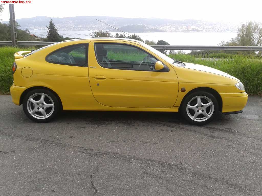 Megane coupe dti 100cv 2300€