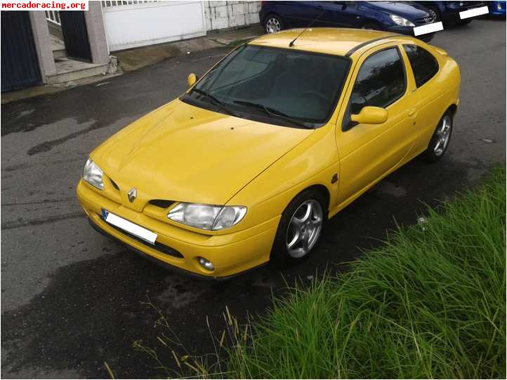 Megane coupe dti 100cv 2300€