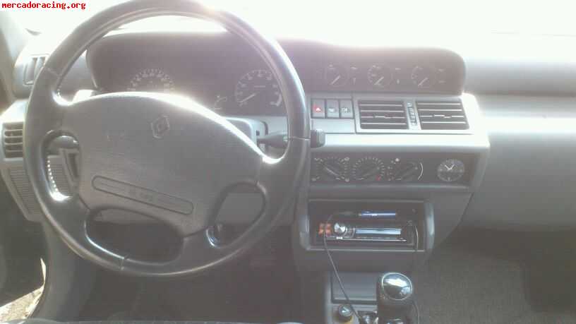Renault clio 1.8 16v