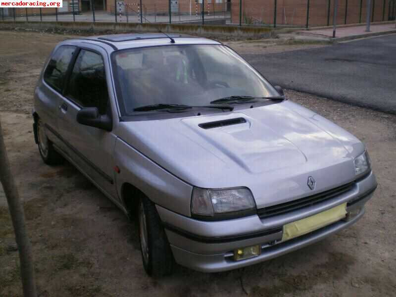 Clio 16v 1800€