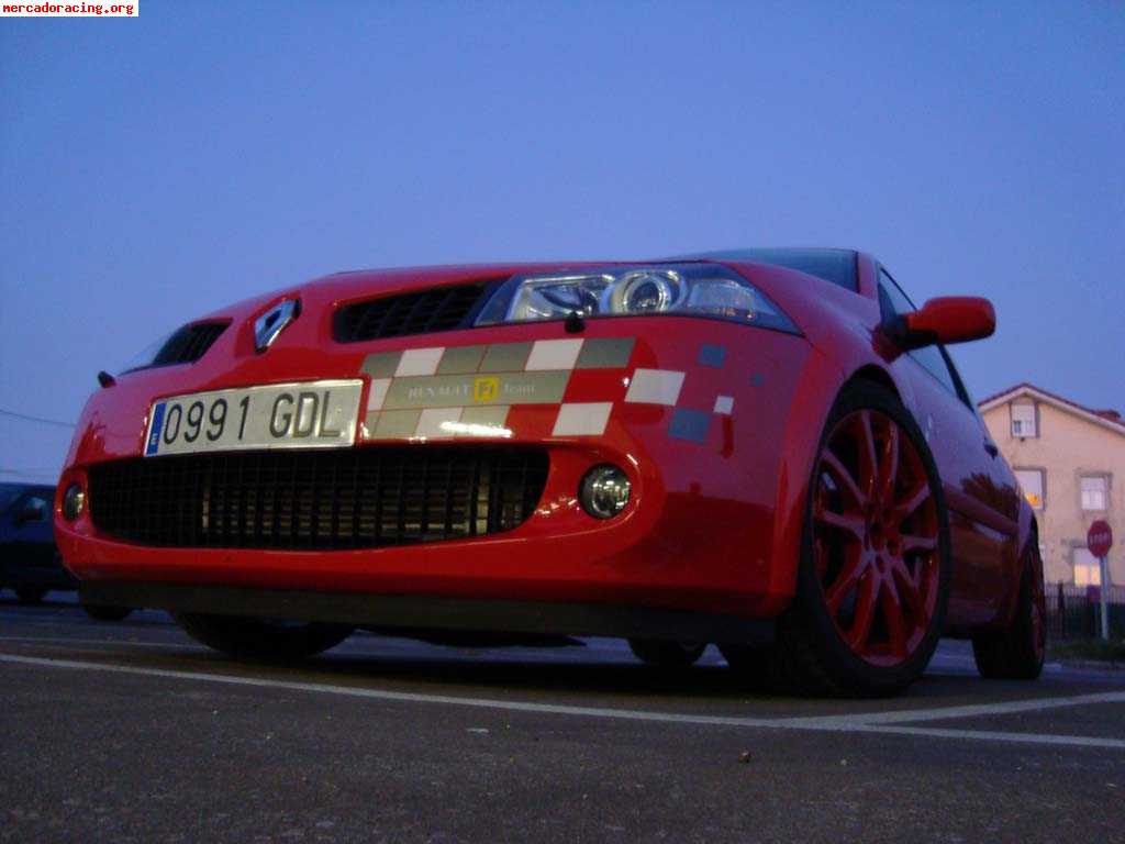 Renault megane sport f1 team r26