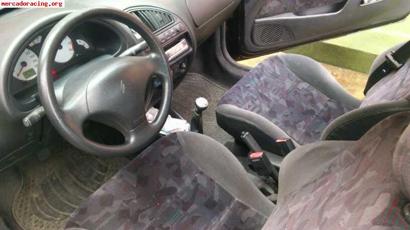 Se vende saxo vts 16v