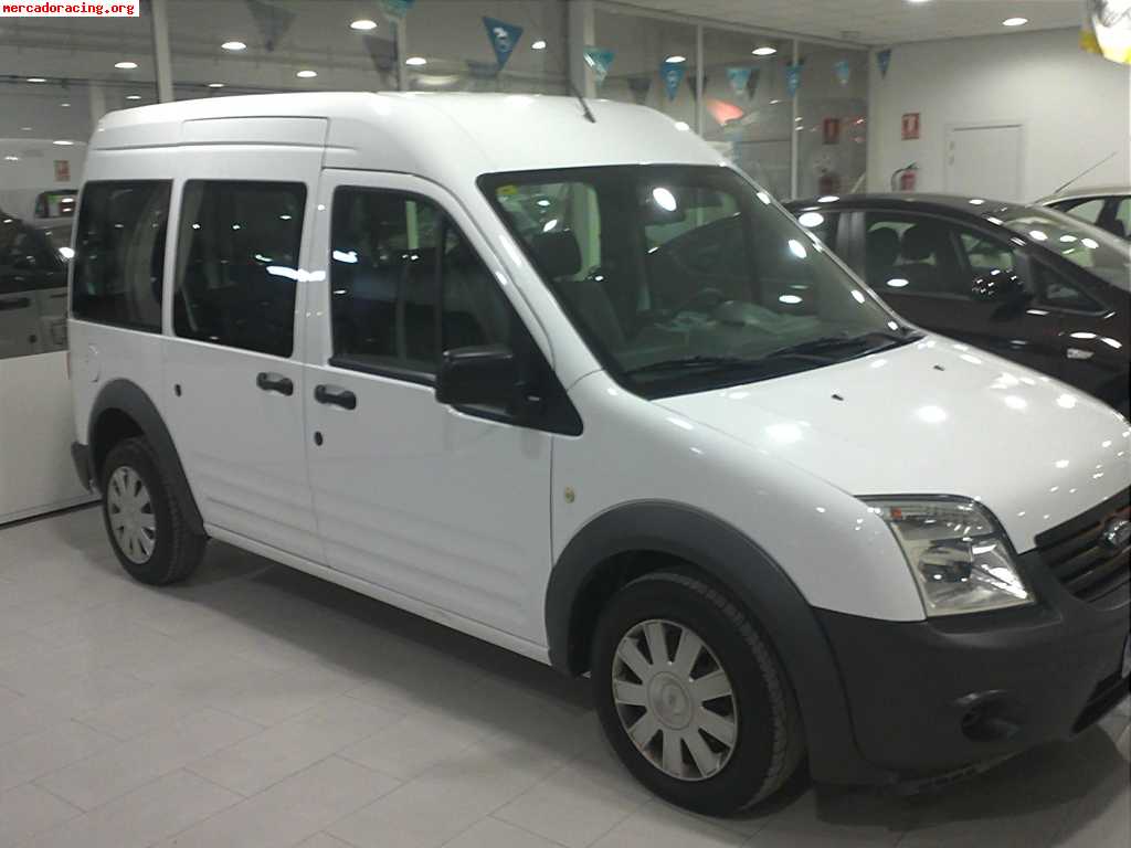 Se vende ford touneo connect año 2010 con 42000km