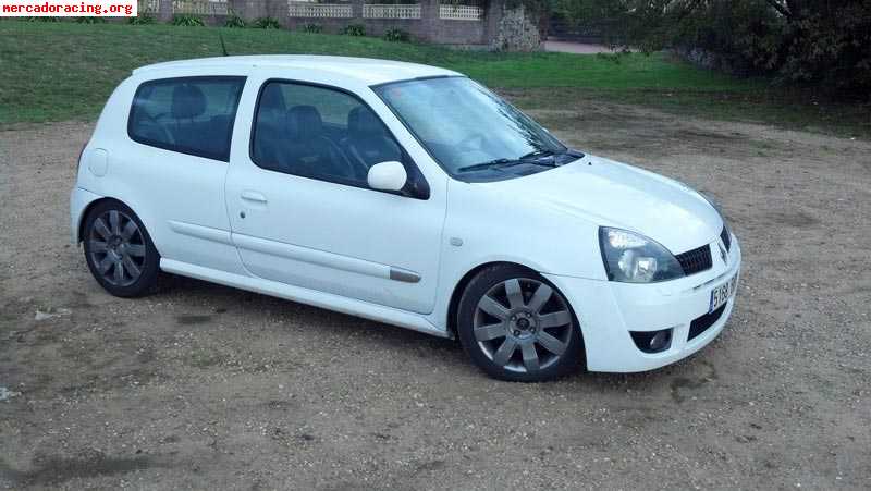 Clio sport 2.0 16v 2999€