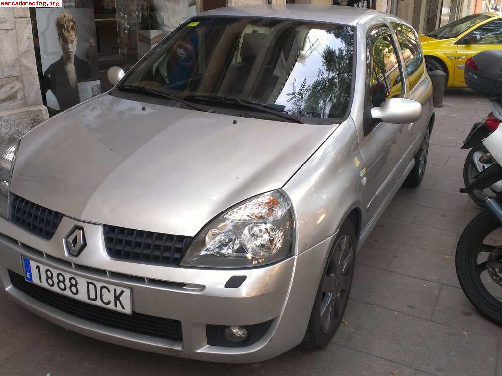 Se vende o se cambia, clio sport team 182