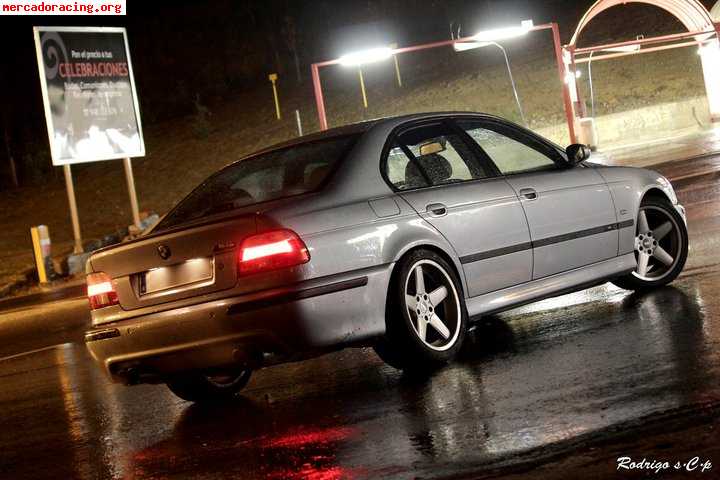 Se vende o cambia m5 e39