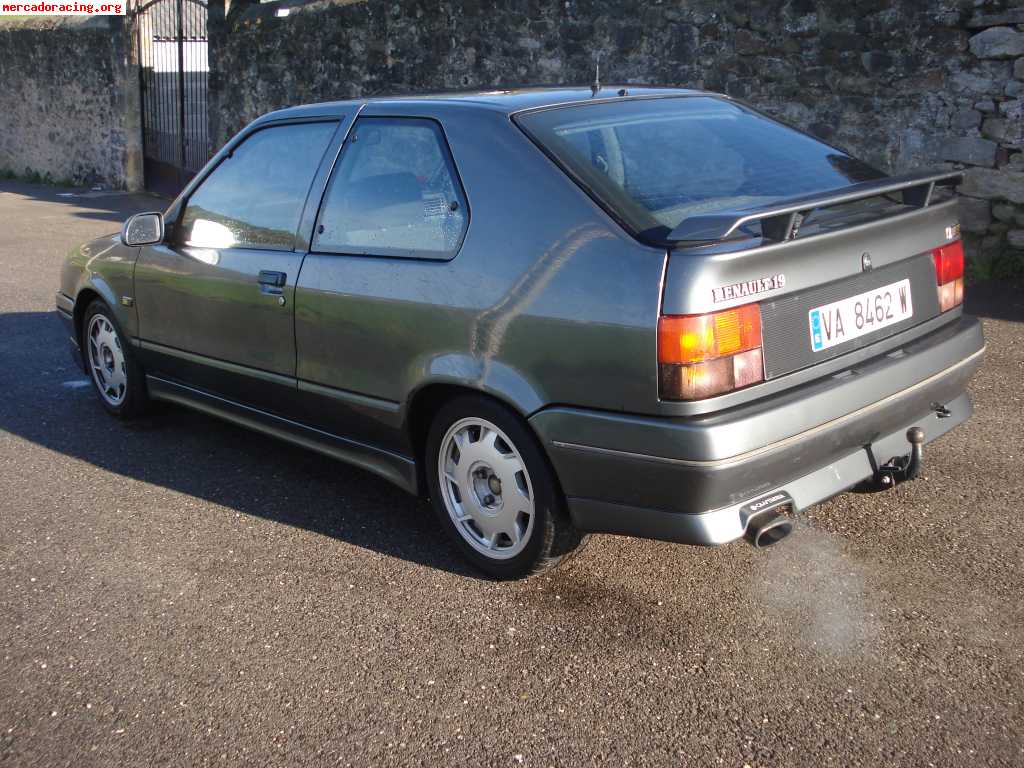 Renault 19 16v 800€