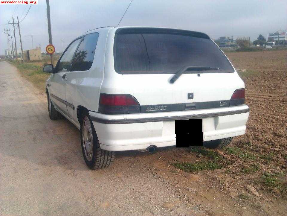 Se vende clio 1.8 16v