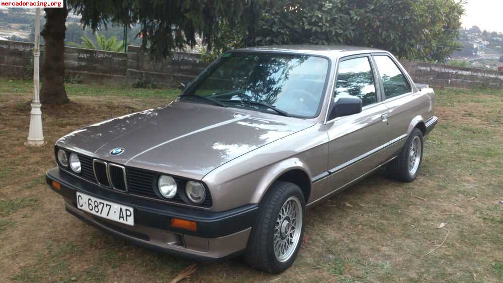 Se vende bmw e30 316i con 66.500 km 