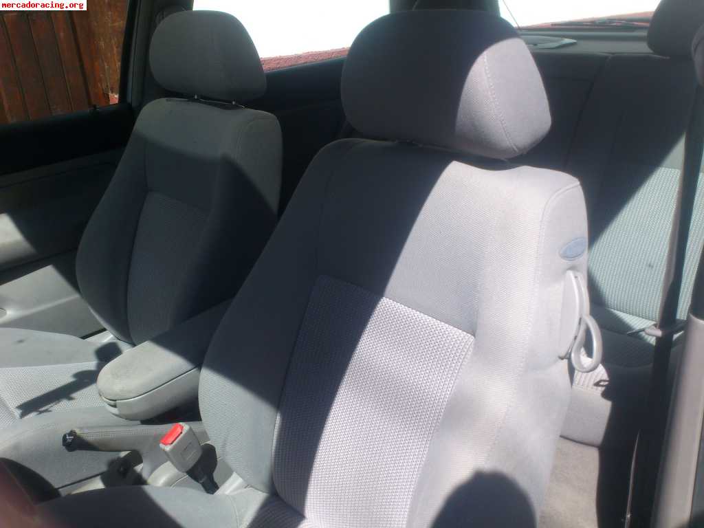 Vendo volkswagen golf iv 1.6 gris