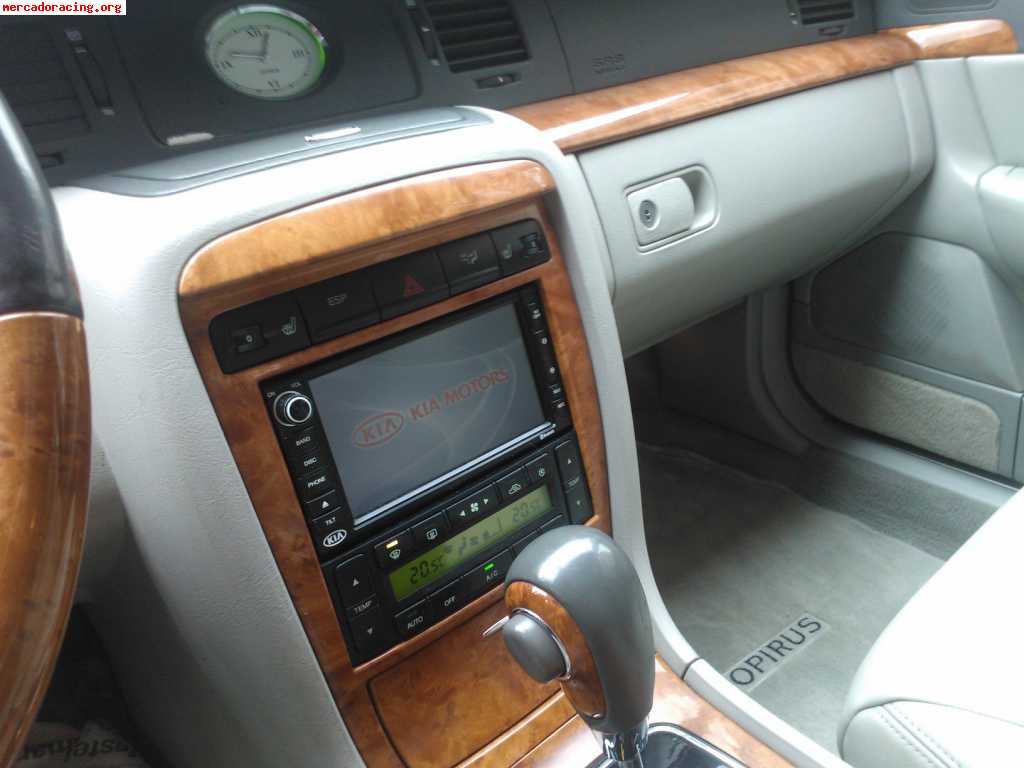 Kia opirus 3.5 203 cv