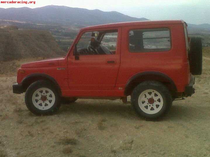 Se vende o cambia suzuki samurai sj410