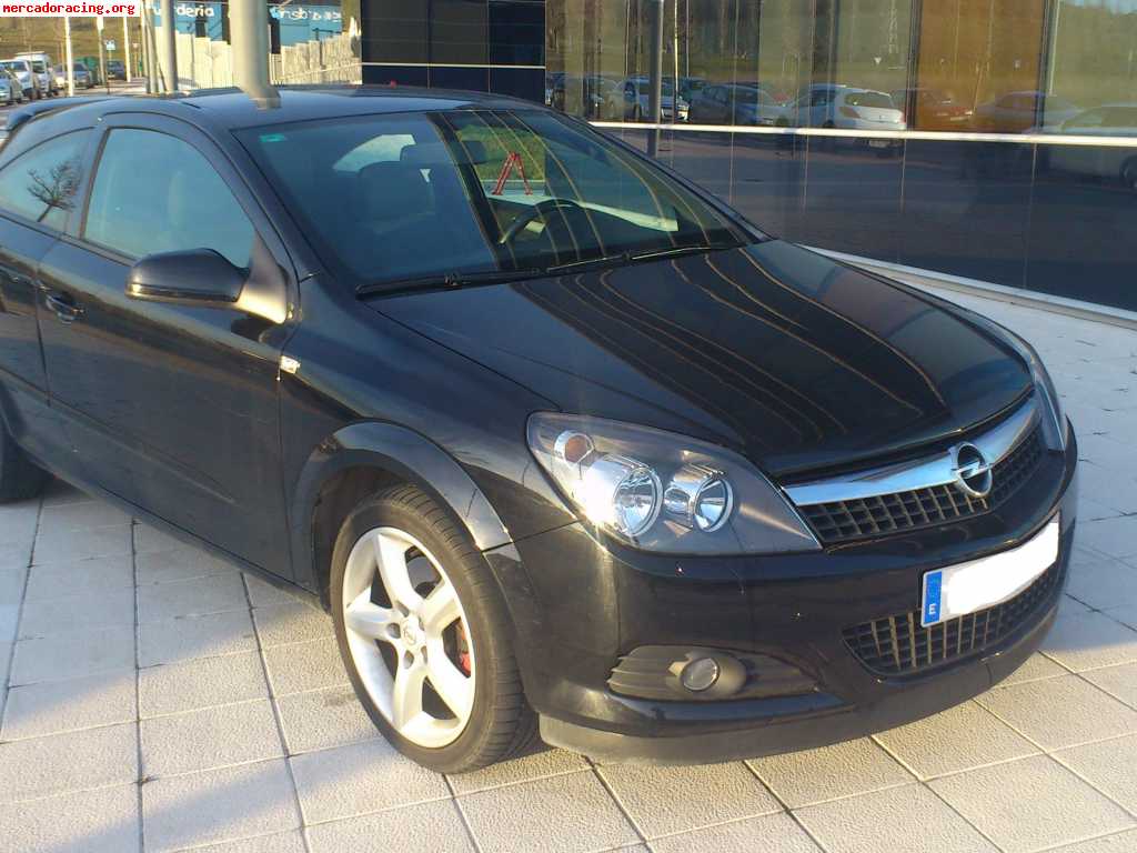 Se vende opel astra gtc sport!!