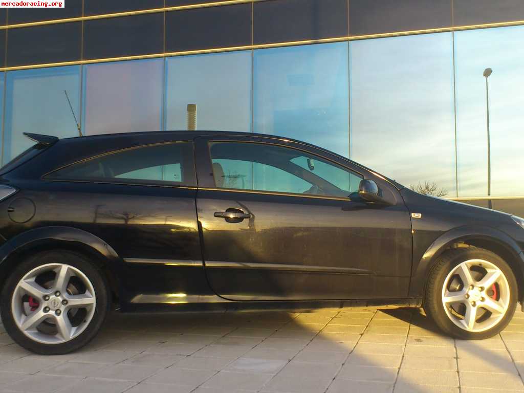 Se vende opel astra gtc sport!!