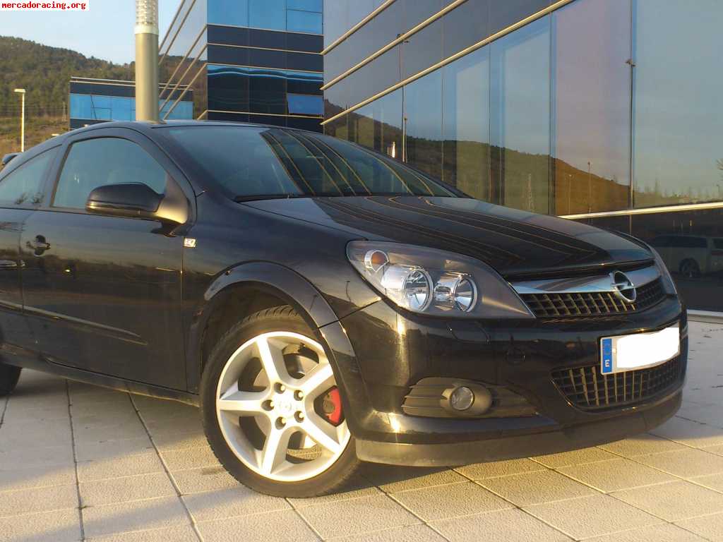 Se vende opel astra gtc sport!!