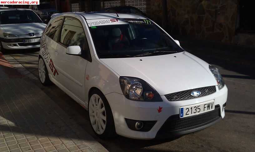 Se vende ford fiesta st 2.0 150cv