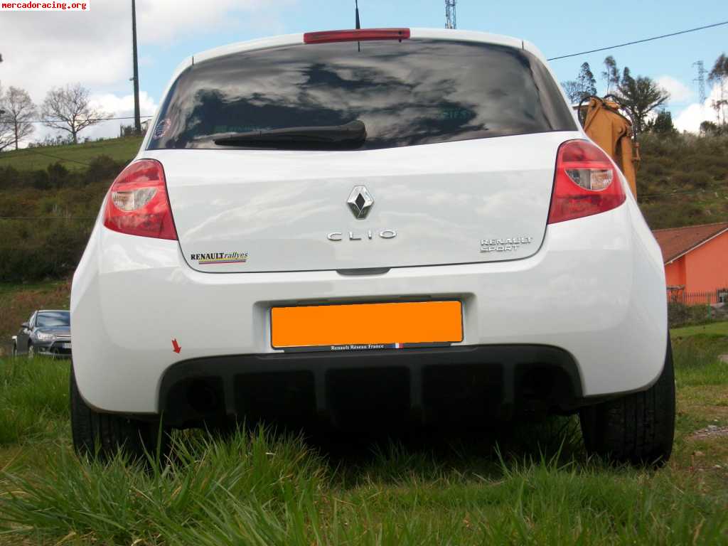 Renault clio sport f1 team r27 30000kms