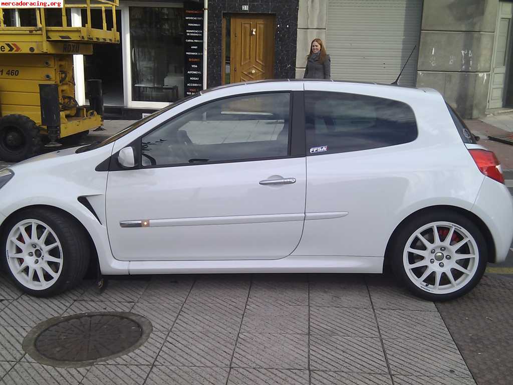 Renault clio sport f1 team r27 30000kms