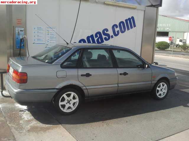 Se vende o se cambia  passat tdi 90cv limusine