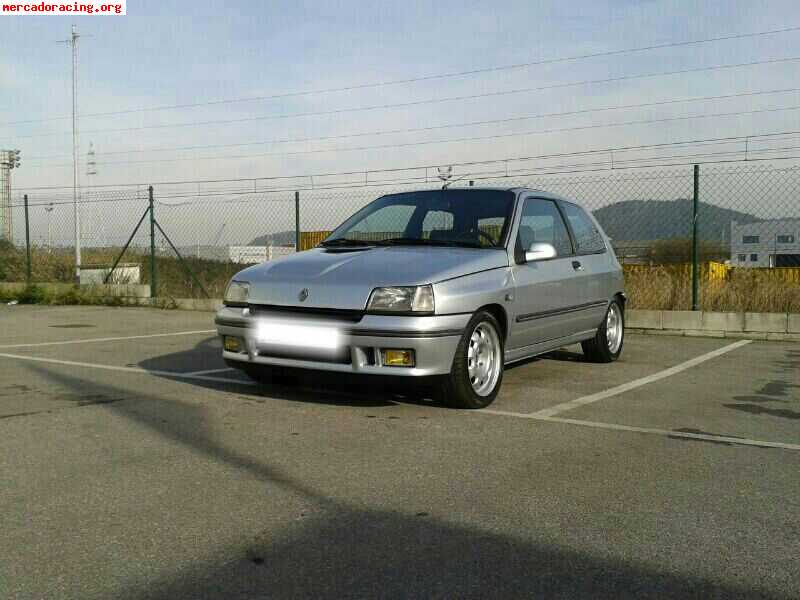 Renault clio.16v