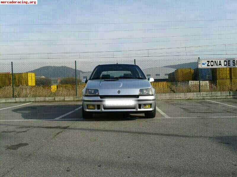 Renault clio.16v