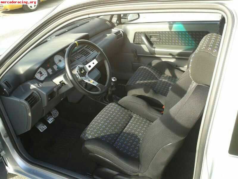 Renault clio.16v