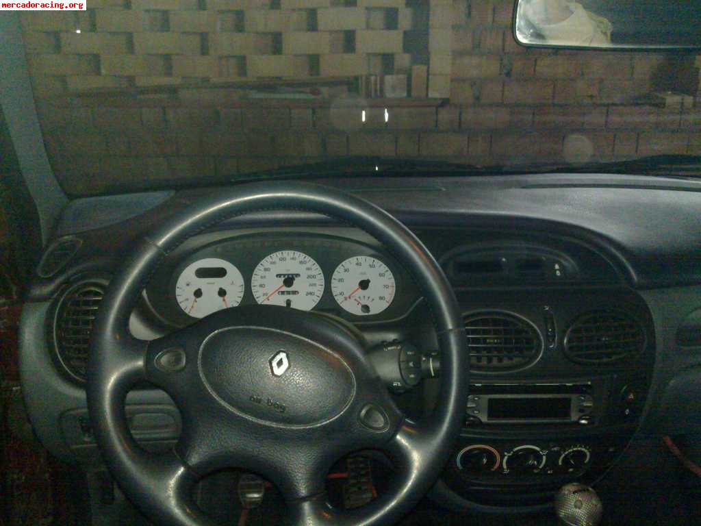 Vendo renault 
