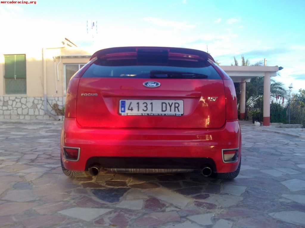 Se vende focus st implecable con solo 39700km.