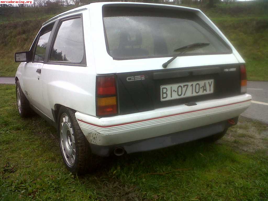 Se vende o se cambia corsa gsi