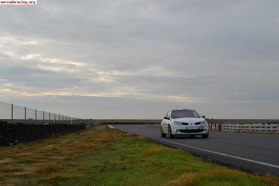 Megane sport f1 team r26
