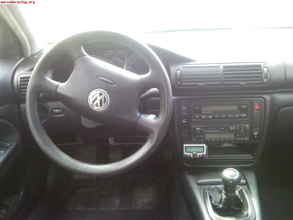 Volswagen passat 3bg 2002 con averia