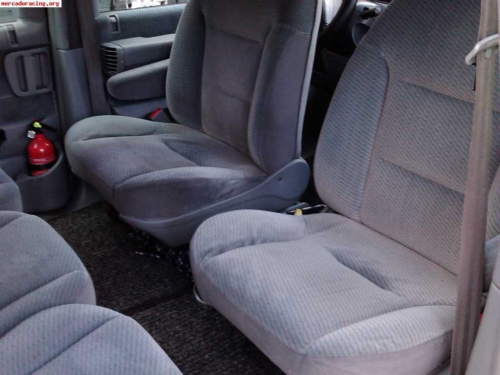Peugeot 806 st 121cv
