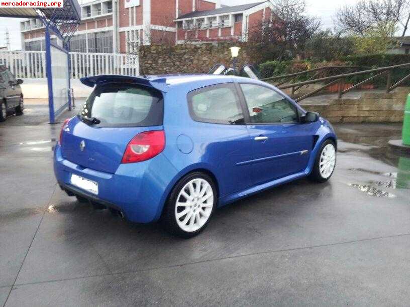 Clio sport con 22.000 km.11.200e transferido.