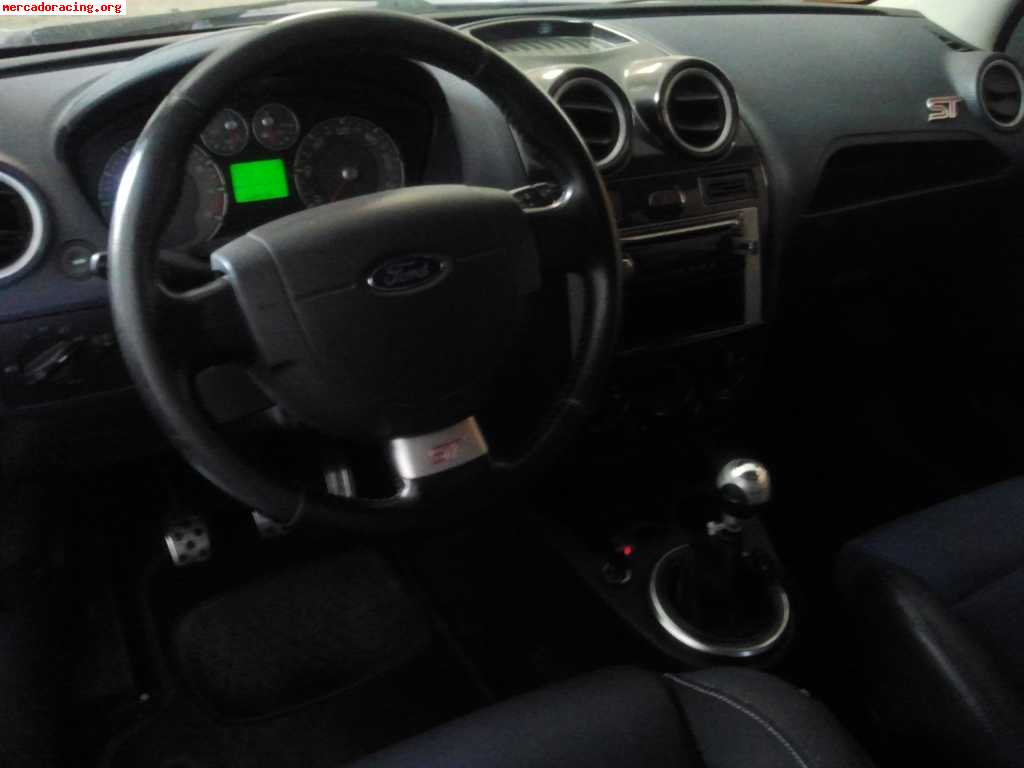 Se vende ford fiesta st azul rs
