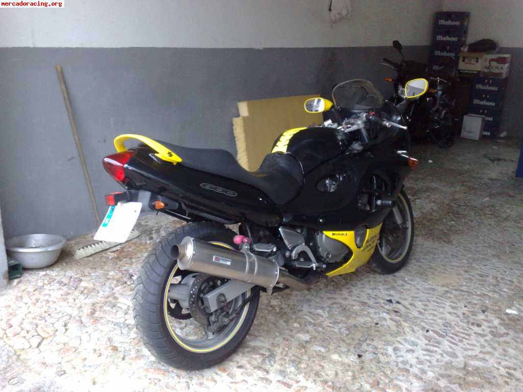 Cambio suzuki gsxf 600 del año 2000 por coche tipo gti