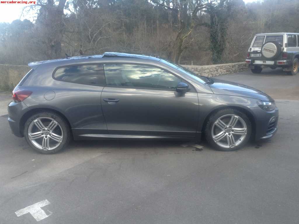 Scirocco r. dsg. 265cv  2011 26500€