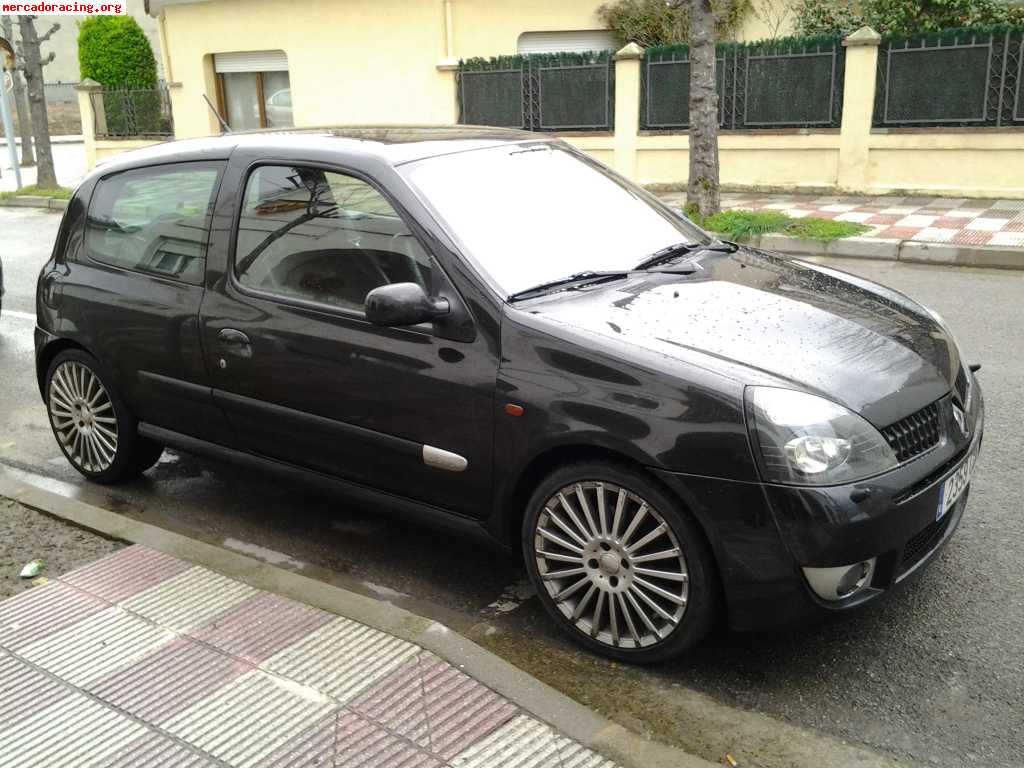 Clio sport  4000 €