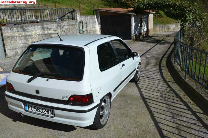 Renault clio 1.8 16v venta o ambio