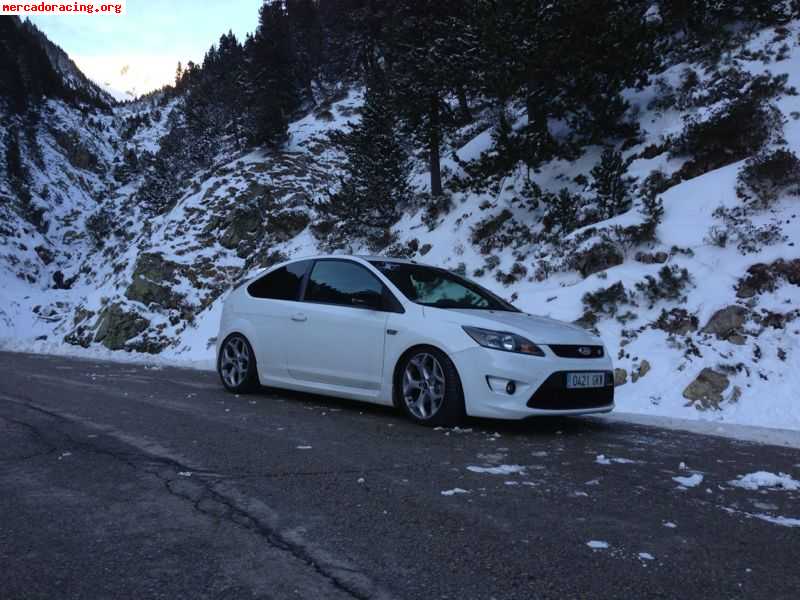 Se vende o se cambia ford focus st 2009