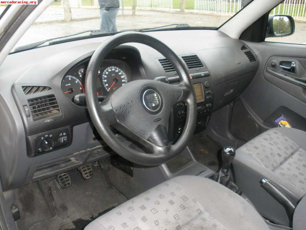 Seat ibiza 1.4i año 2001***1200€